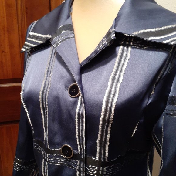 CHICO'S Classy Shiny Texture Blue and Silver Jacket Blazer - Size 1 (8 Medium) - Picture 7 of 11